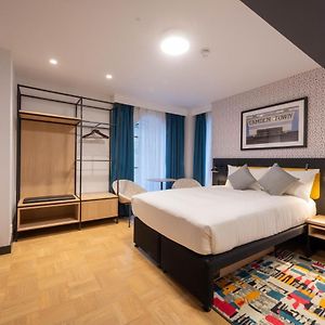Deluxe Zimmer mit Kingsize-Bett